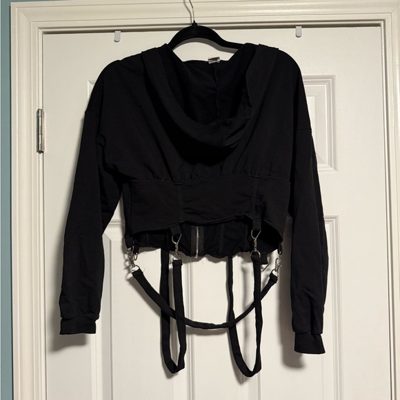 Chic Black Utility Jacket with Strap Accents - Picture 2 of 3